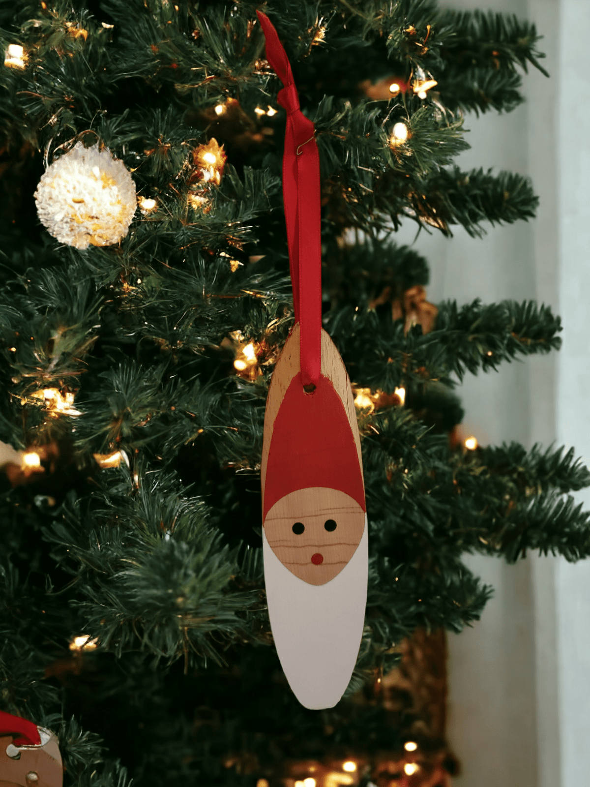 Wooden Christmas tree hanger, Santa Claus head ornament